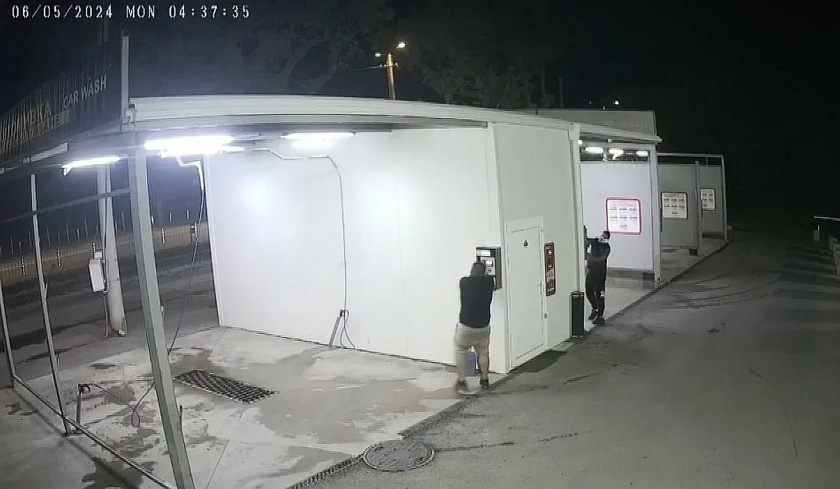 Дръзки апаши удариха автомивка, но си тръгнаха с почти празни джобове