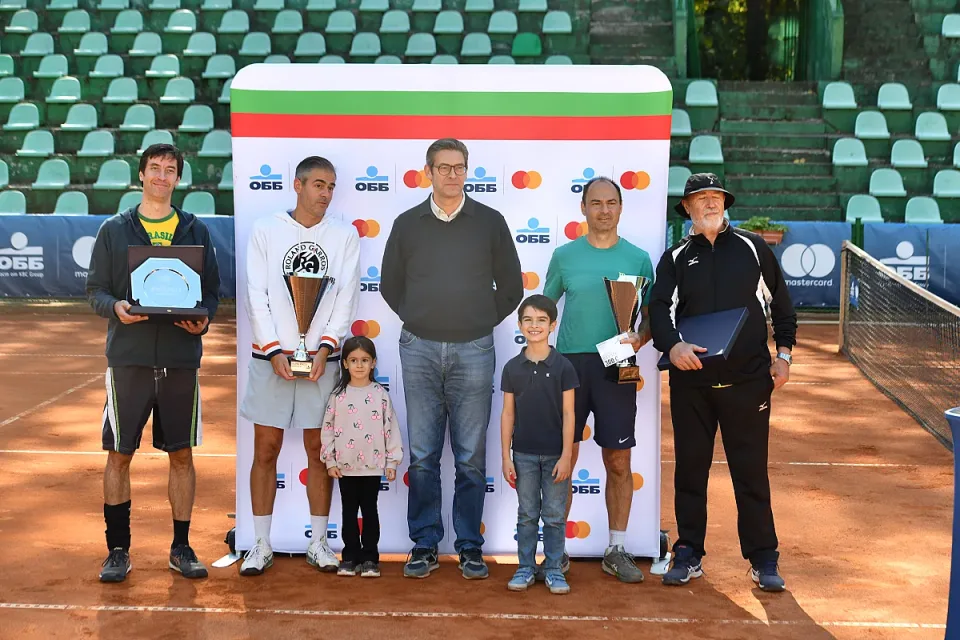 Men's Doubles Winners