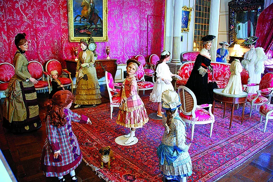 zamyk-sleeping-beauty-vytre-figuri