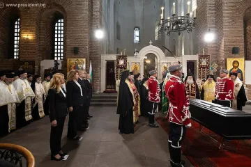 Тайните знаци по саркофага на цар Самуил. Проговори майсторката