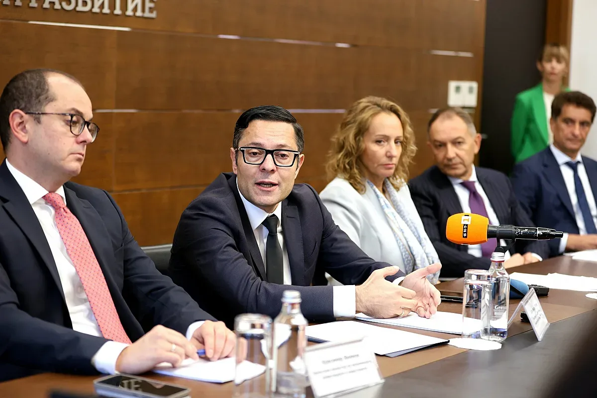 Нова ера за ББР. Повече пари за бизнеса, земеделието и регионите
