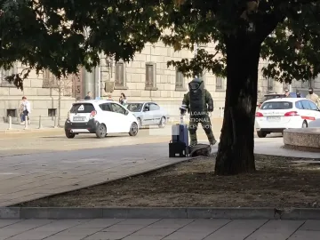 Извънредна ситуация пред Президентството по време на КСНС. Почерня от полиция