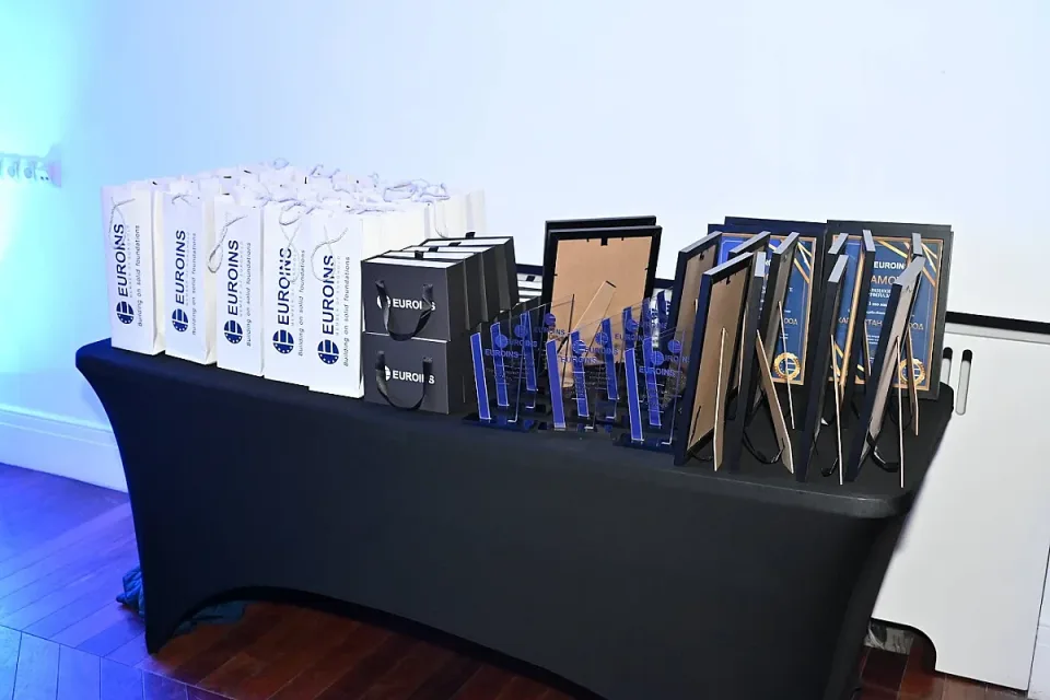 Euroins Gifts