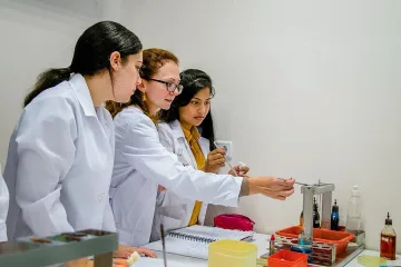България обучава лекари за цяла Европа: Близо 60% от студентите по медицина са чужденци