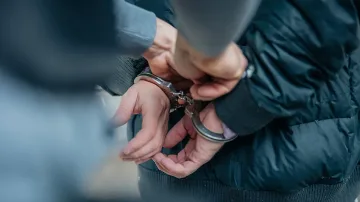 Прокурор с шокиращи думи за 14-годишното момче, убило майка си