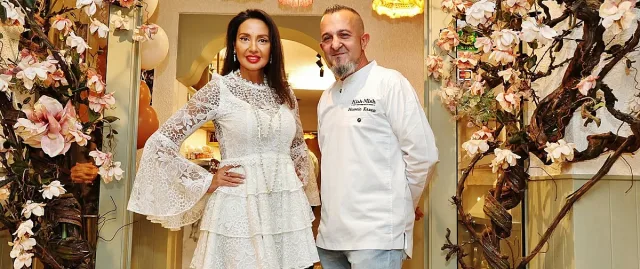 Екзотични блюда изкушиха Наталия Гуркова