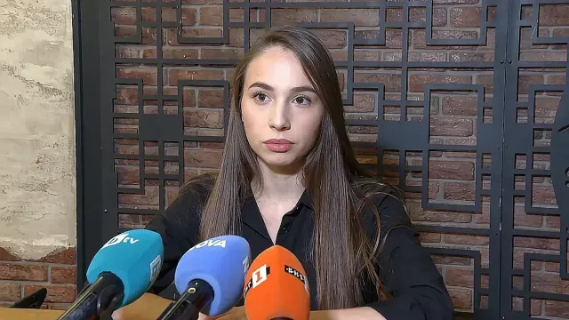 След година битка Ива Михайлова се прибра в България: Нов обрат в драмата, разтърсила София и Скопие