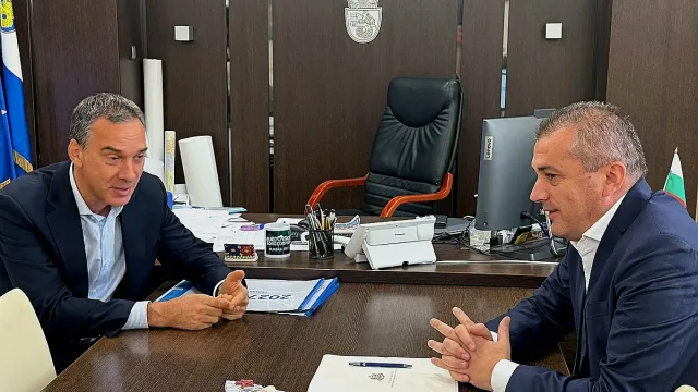 Министър Пеев с важни новини за младите шофьори и Евровизия