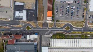 Новото кръгово кръстовище на западния вход на Казанлък вече е с Акт 16