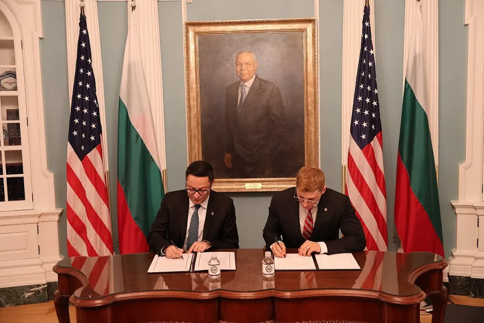 pulev-wash-sign-02