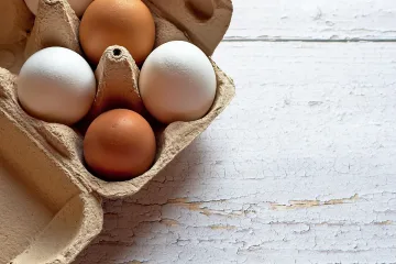 Бели или кафяви яйца? Истината изненада купувачите