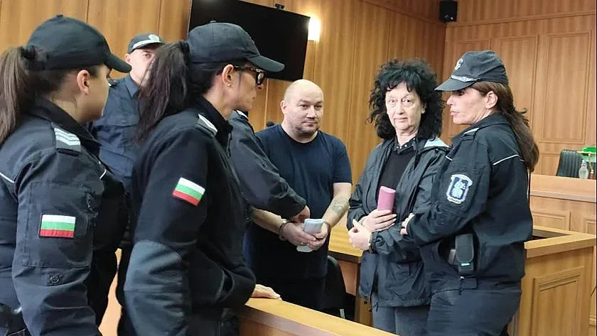 Арестуваната докторка каза тежки думи и припадна 