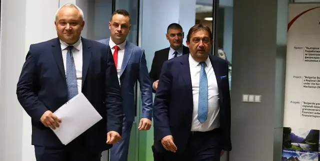 ДПС: Шишков, Донев и Демерджиев да не се крият страхливо! Ще осветяваме схемите им с мантинелите!