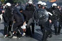 И Белгия пламна. Европа в капана на бунтовете (СНИМКИ)