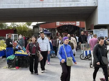 Юруш на евтините анцузи! Българите се завърнаха на пазара в Одрин