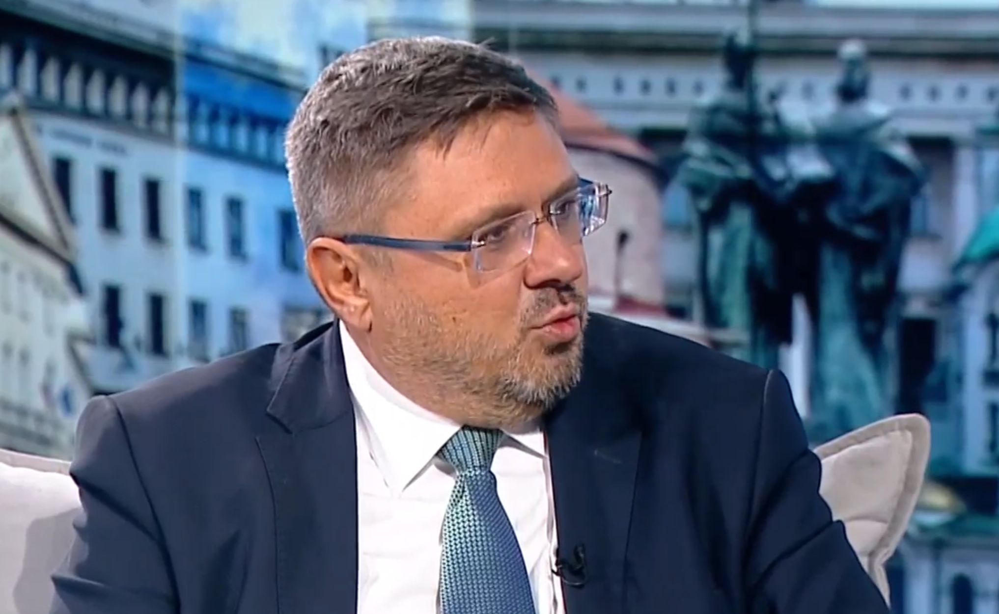 Кирил Вълчев с елегантен отговор на Кандев. Не сме на турнир по канадска борба