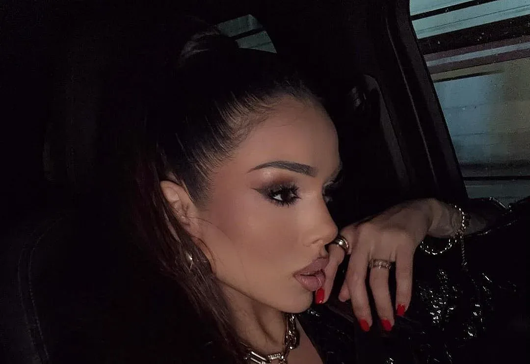 Хванатата да шофира след дрога Диона смени физиономията си