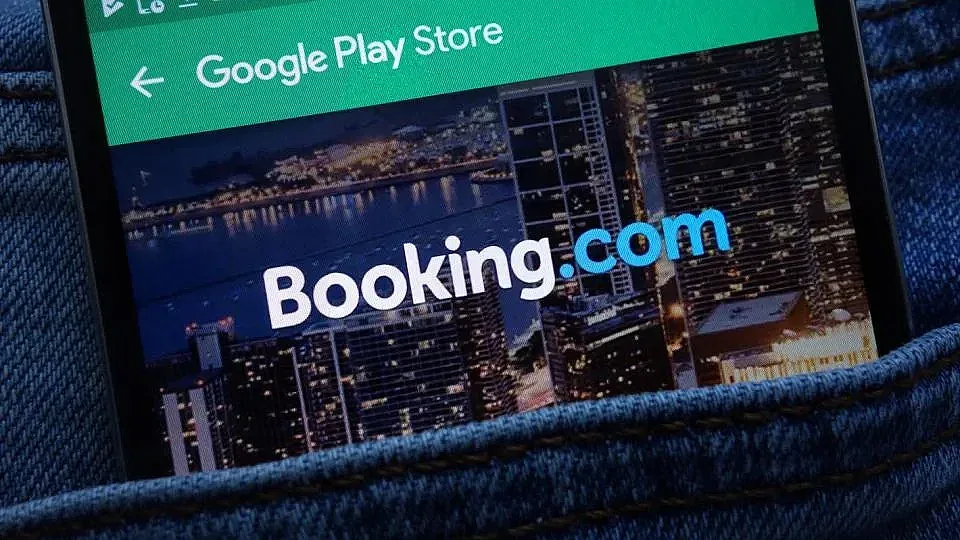 ЕС погна Booking за фалшиви обяви и измами