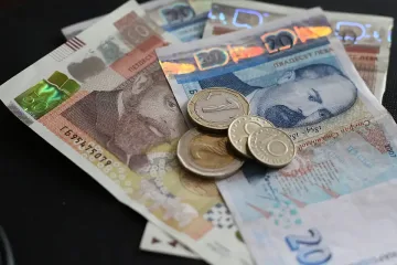 Държавата вдига такси в земеделието и здравеопазването
