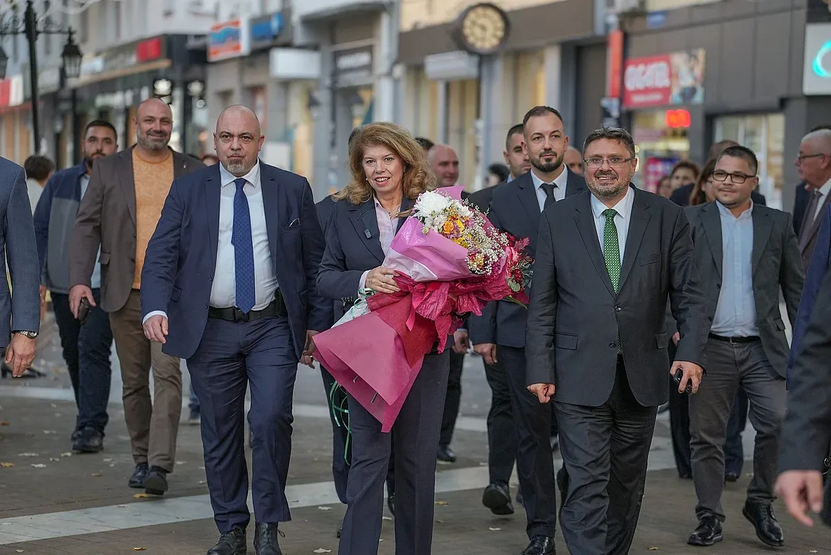 Йотова и Вълчев с мисия обединена България
