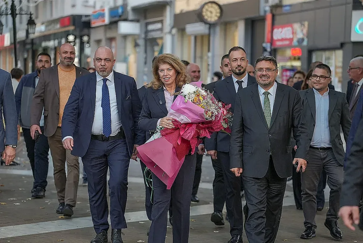 Йотова и Вълчев с мисия обединена България