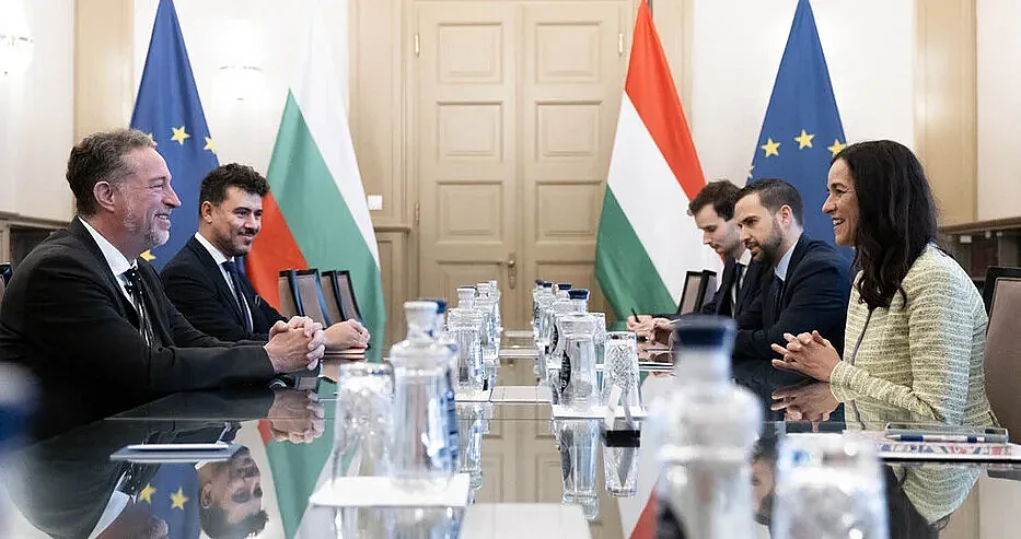 Иво Христов и Анита Орбан обсъдиха вертикалния газов коридор
