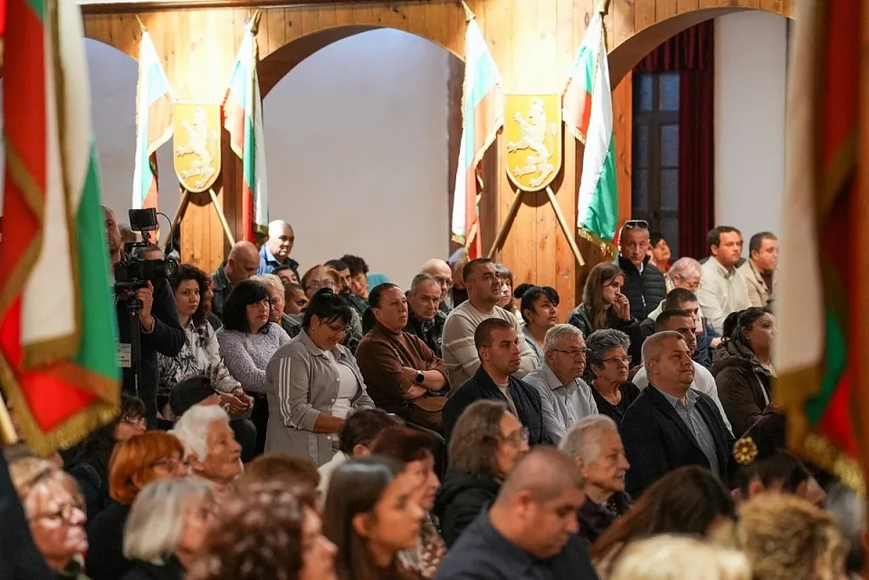 IK-Yotova-Valchev-2026-10-28-4-vtarnovo-iotova-04