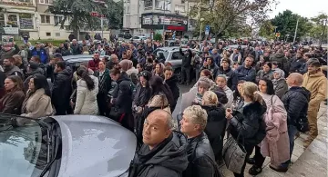 Мощна подкрепа за Ревански и Гавазов. Стотици пред съда в Бургас