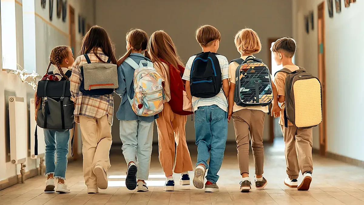 Lidl с пълна гама продукти за училище