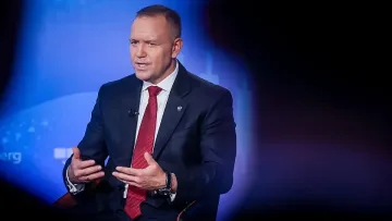 Страшна драма в Полша, след като президентът нахлу през нощта в Конституционния съд