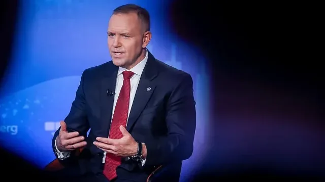 Страшна драма в Полша, след като президентът нахлу през нощта в Конституционния съд