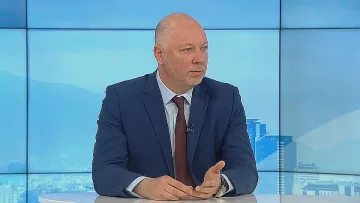 Росен Желязков закова ПП-ДБ, посочи задкулисните им игри