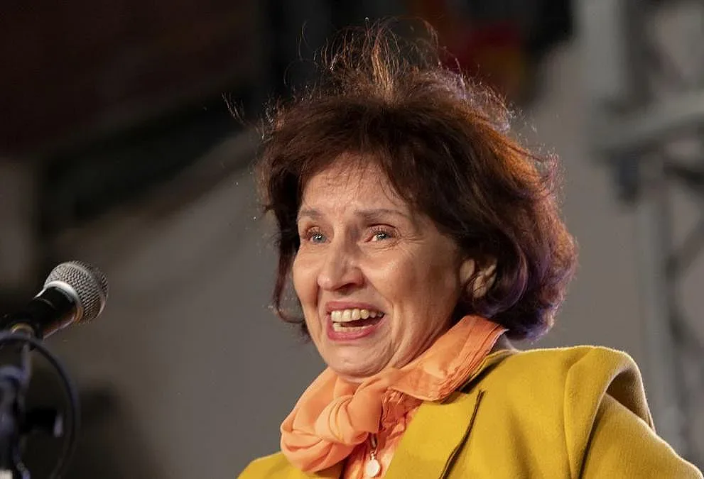 Обрат в РС Македония! Жена президент, на нож е с България