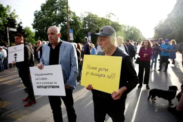 Екшън в столицата! Софиянци искат оставки