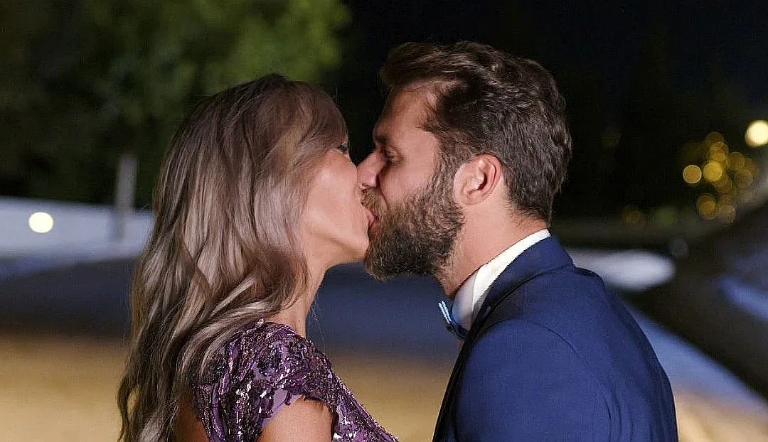 Красавица от "Ергенът" се обиди на Алек, готви отмъщение