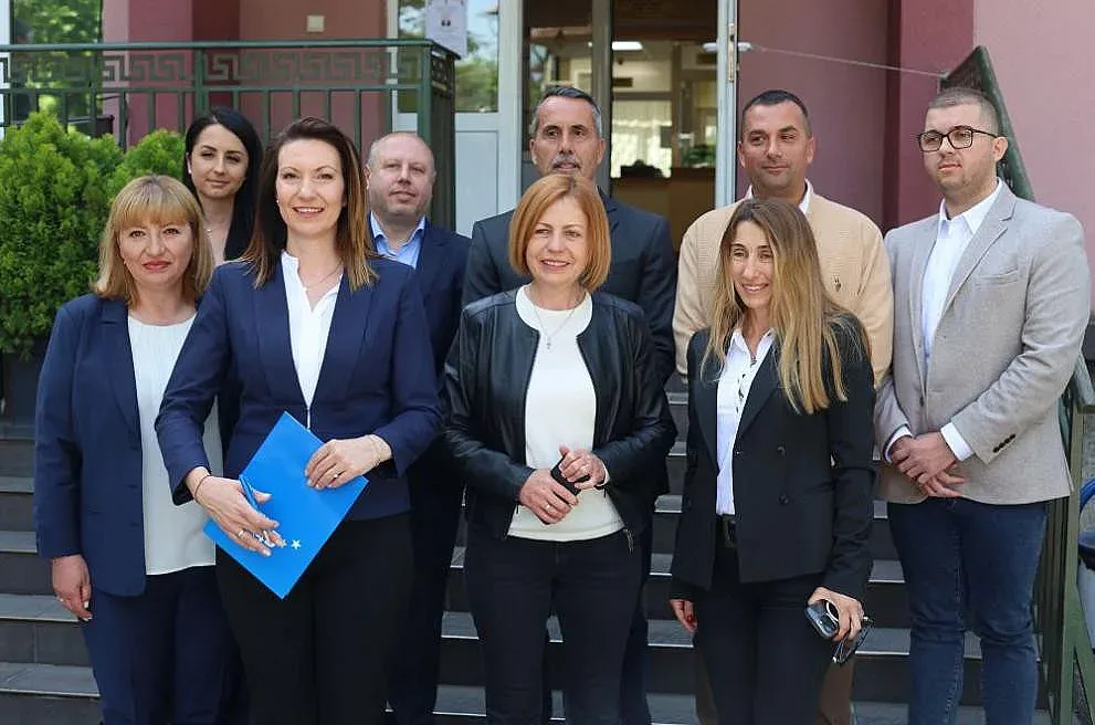 ГЕРБ регистрираха листа за вота в София, изненада от Фандъкова