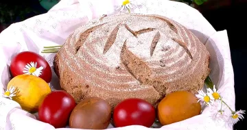 ТВ-водеща шокира с истината за козунака и Великден