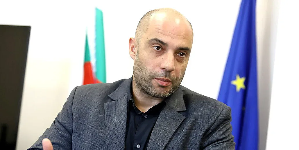 Стоил Алипиев пред СТАНДАРТ: Длъжни сме да опазим  Европа от опасни стоки