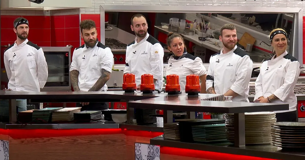 Шеф Ангелов със съдбовен избор в "Хелс китчън". Още една звезда изхвърча