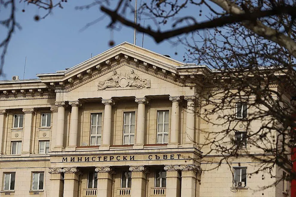 Категорично! Освободиха шестима областни управители