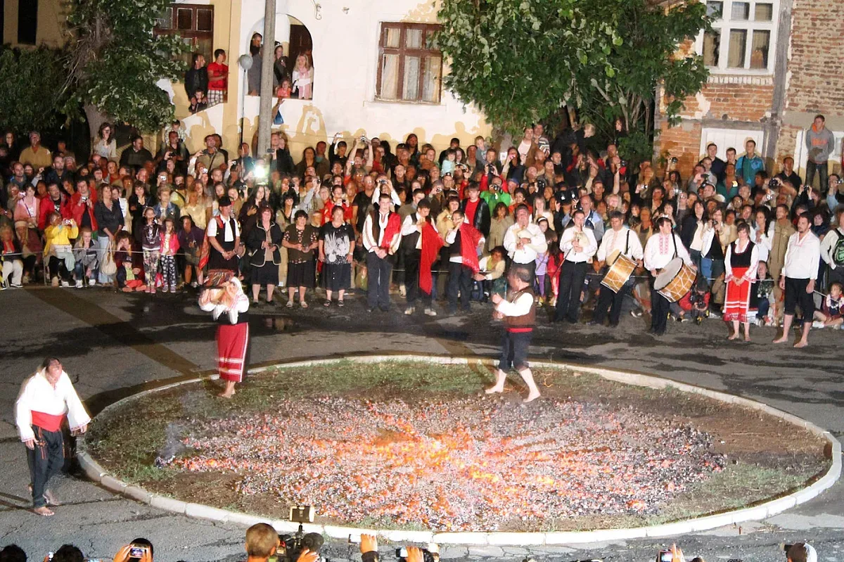 Село пази обичаите на нестинарските игри