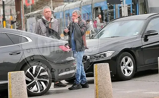 Тошко Йорданов побесня! Кой му удари колата