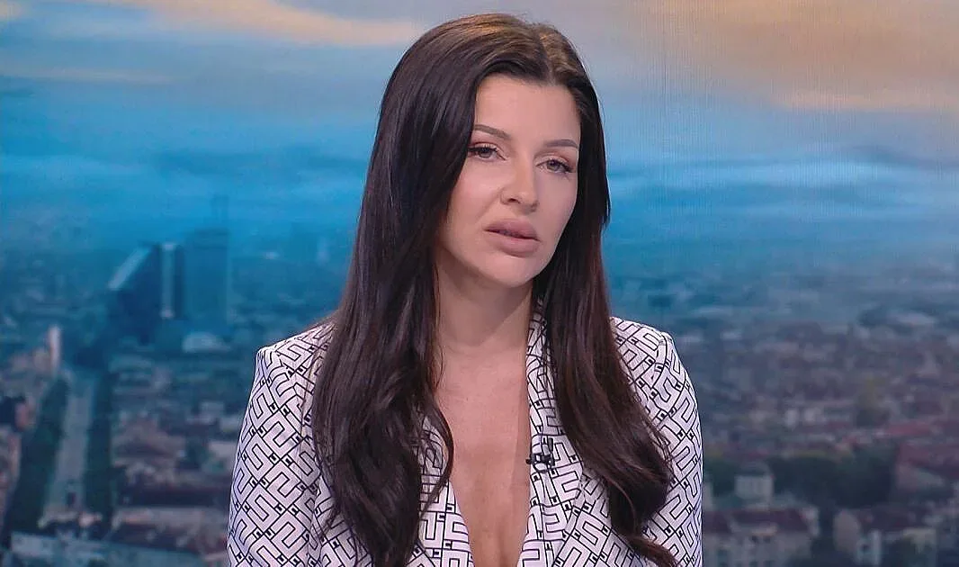 Фолк дивата Дебора с изповед след като я хванаха да кара пила