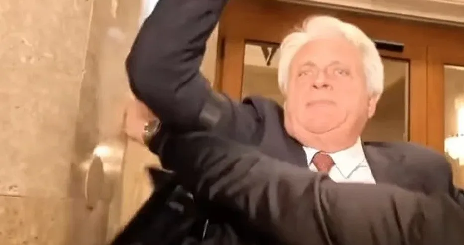 Скандал! Рашков налетя на бой в парламента