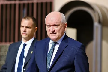 Официално! Главчев поиска да е и външен министър