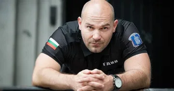 Актьор от "Клетката" и "Есента на демона" поставя порно