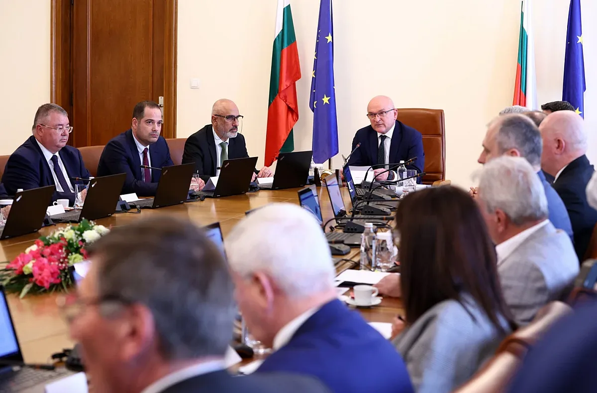 Кабинетът с ключова позиция за Украйна