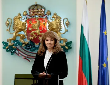 Йотова разкри ходовете на Радев