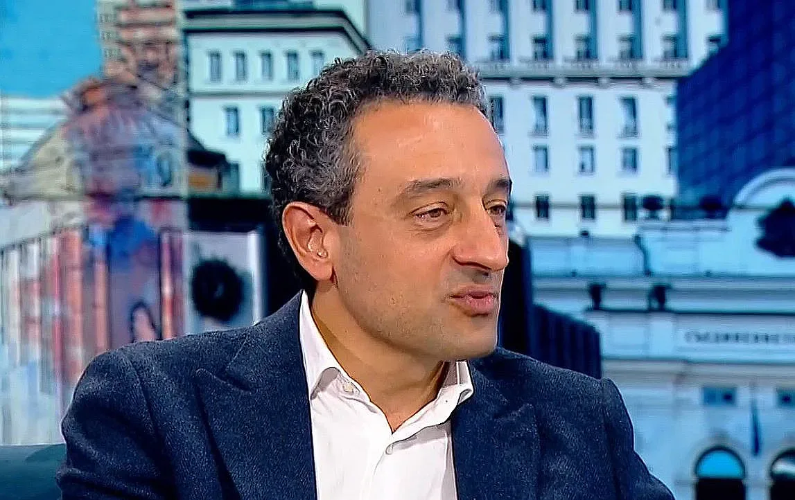 Тежко обвинение! Лорер видя "игра" между ГЕРБ и президента