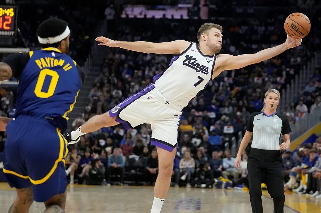 Нов провал на Сакраменто. Везенков не можа да помогне